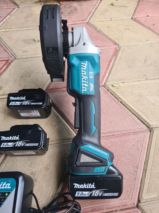 Set scule makita brushless lxt flex și mașina de găurit/înșurubat