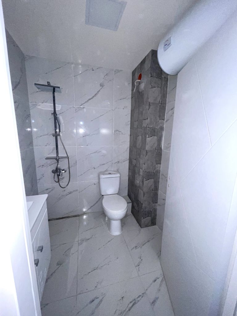 Продава се Двустаен апартамент в Търговище, Център - 55 кв.м за 1576 €/кв.м - Снимка #13