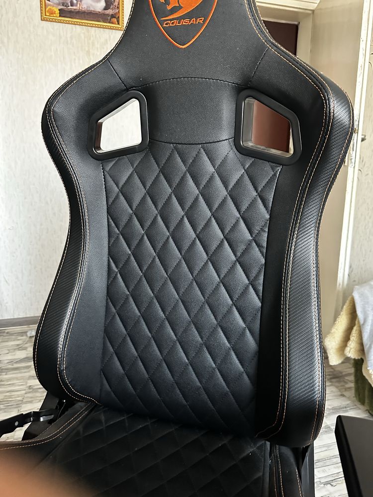 Cougar armor s геймърски стол