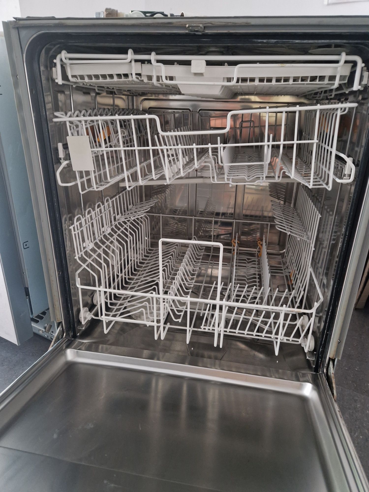 Съдомиялна Miele 14 комплекта