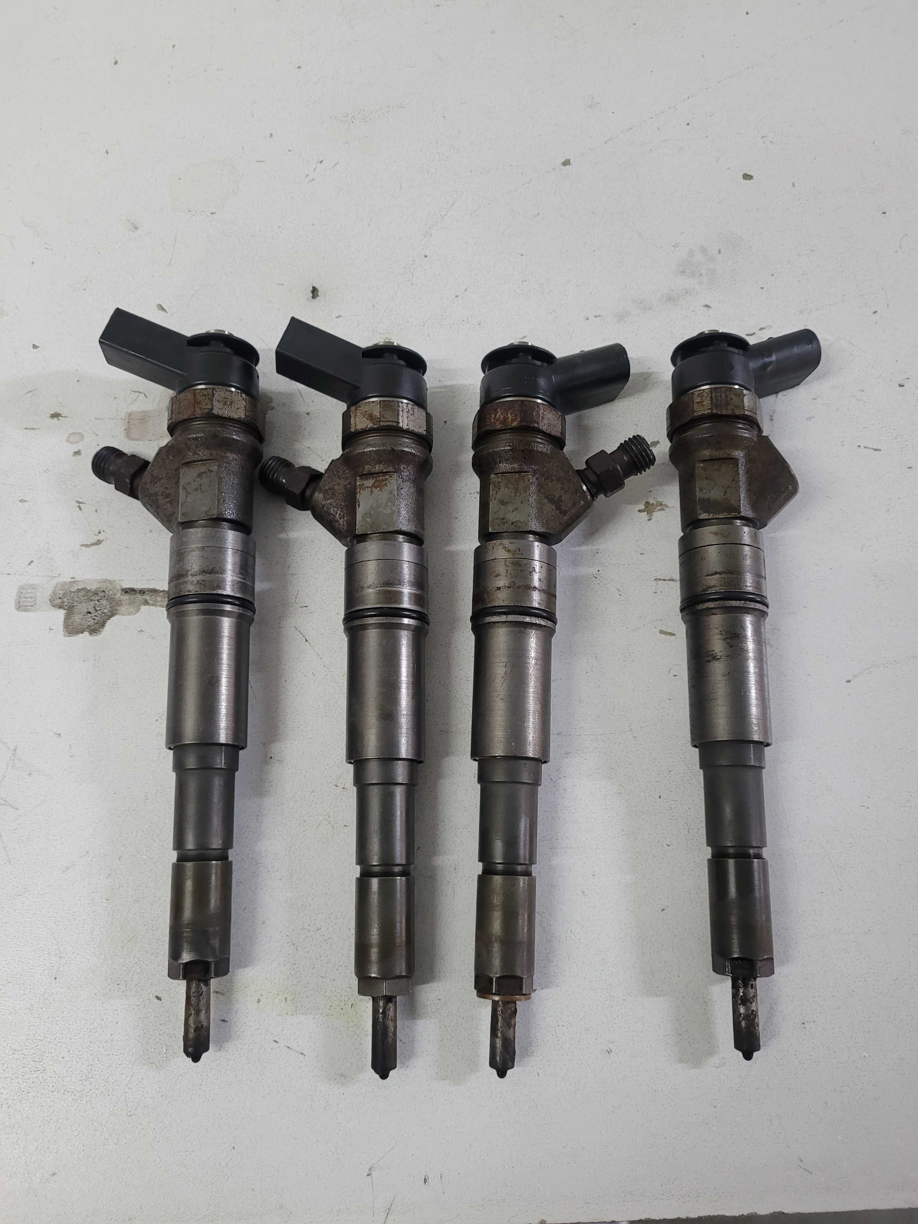 Injectoare BMW Seria 1 E87 E90 E60 2.0 d 7794435