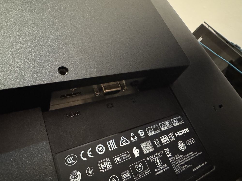 Vand Monitor LENOVO