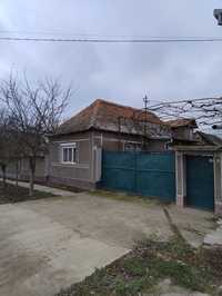 Case de vanzare in sat Taut, la 50 km de Oradea
Utilitarian - apa cur