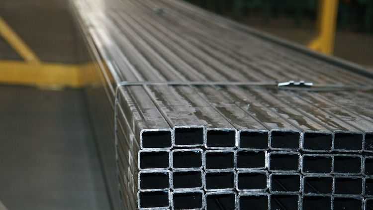 Труба профильная 100х100х2