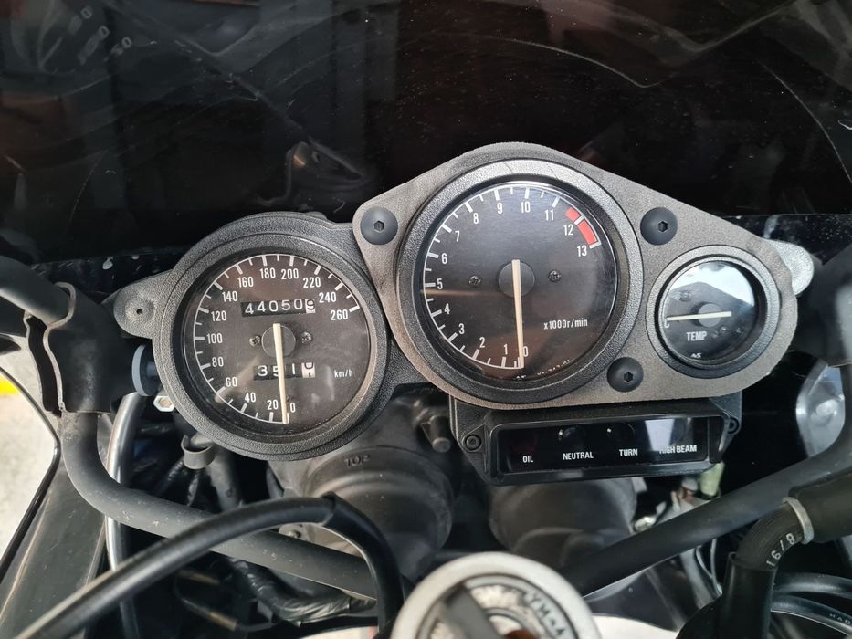 Мотор пистов YAMAHA FZR 600 куб