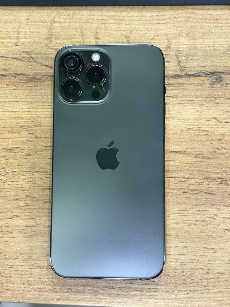 IPhone 13 Pro Max в отличном состоянии