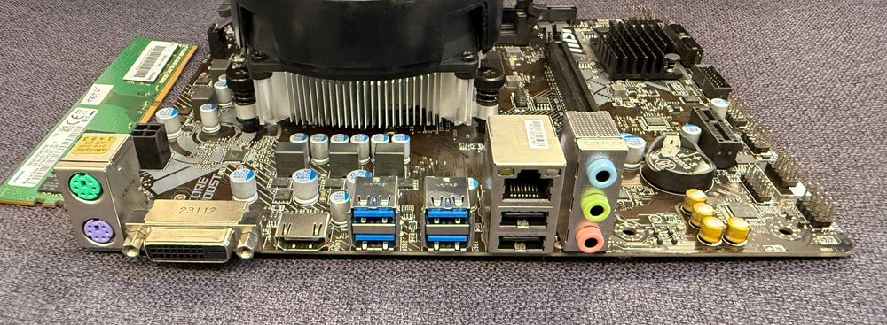 Vand kit Ryzen3 3200G + MSI A320M-A Pro + 8gb DDR3