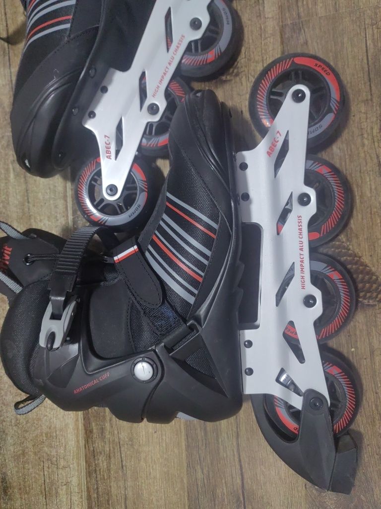 Role/ patine cu role mărimea 43-44