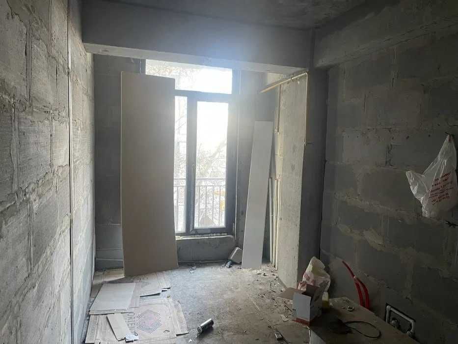 Ikat, 1/3/10, Ориентир: Юнусабад 13-квартал 38м2 коробка !!