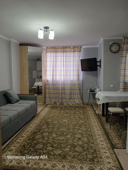 ПРОДАЁМ 1комнатная квартира 2этаж монолит микрорайонНУРСАТ-2 СИНИЙ ДОМ