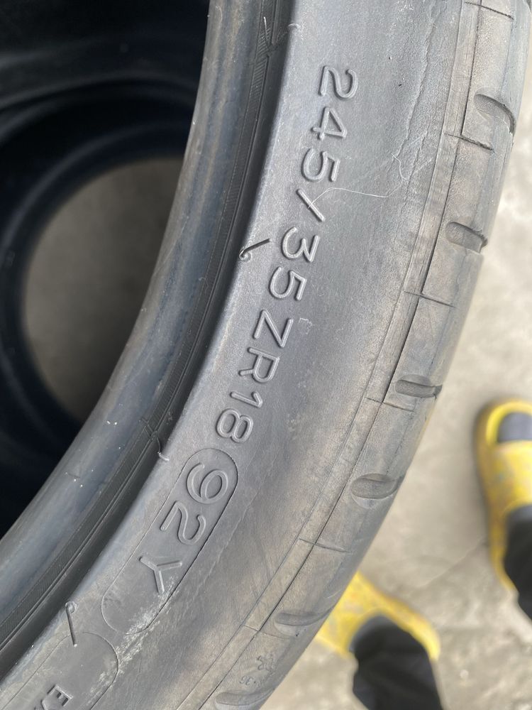 Комплект Летние Шины 245/35/18 245/35R18 Michelin.