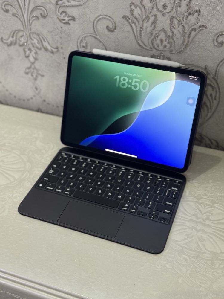 iPad Pro 11" M4 256 GB Wi-Fi Space Black + Magic Keyboard + Pencil Pro