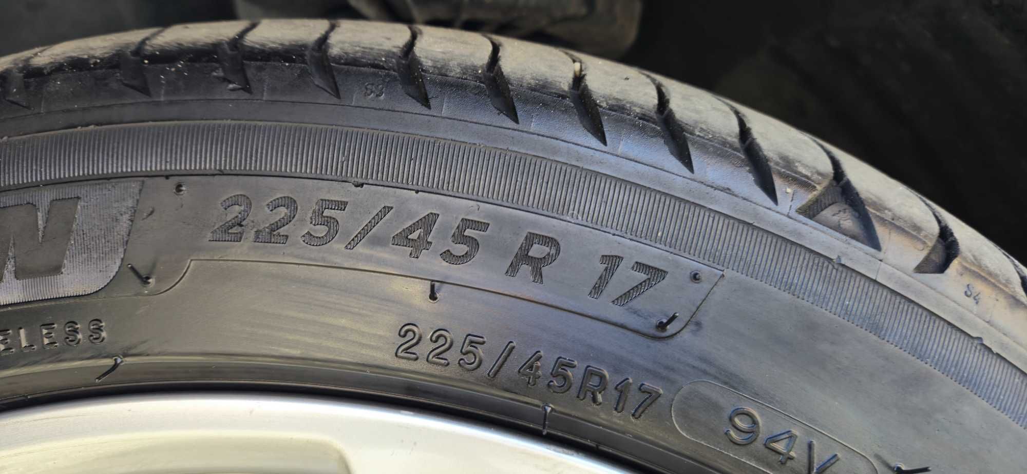 Продавам Летни гуми 225/45 R17