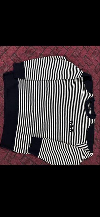 Трикотажная фирменная кофта