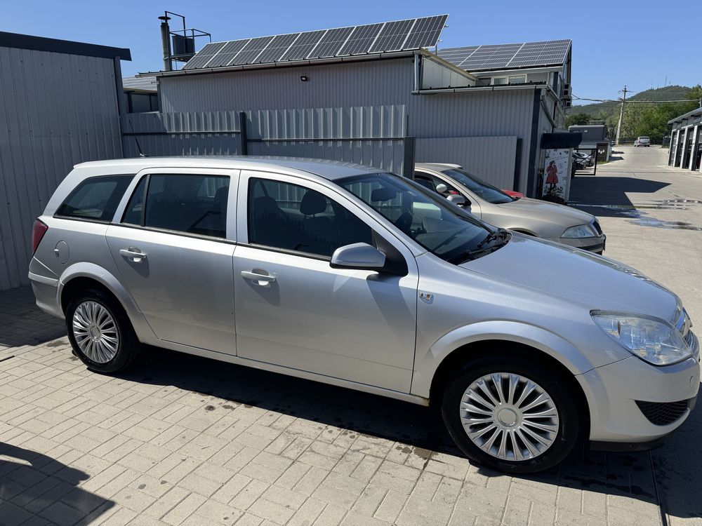 Vând Opel Astra H