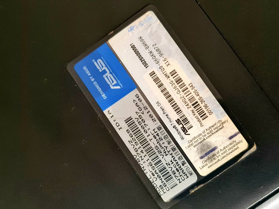 Laptop Asus cu defectiuni