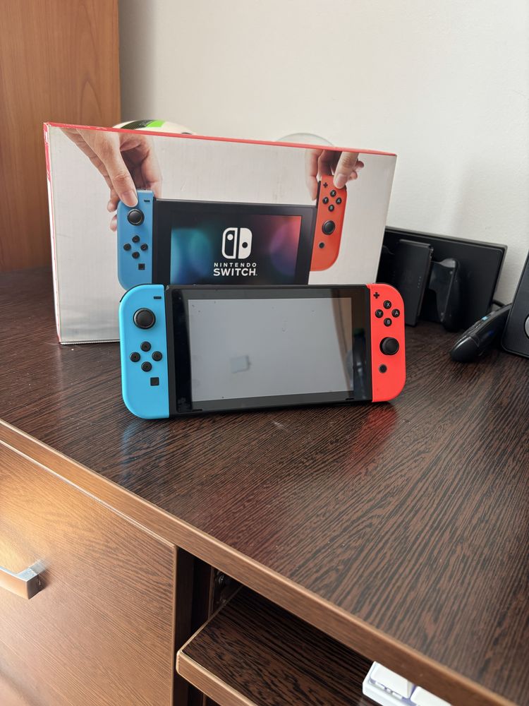 Nintendo Switch ca nou+3 jocuri incluse in pret
