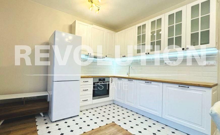 Дава се под наем Двустаен апартамент в Варна, Левски - 60 кв.м за 600 € - Снимка #1