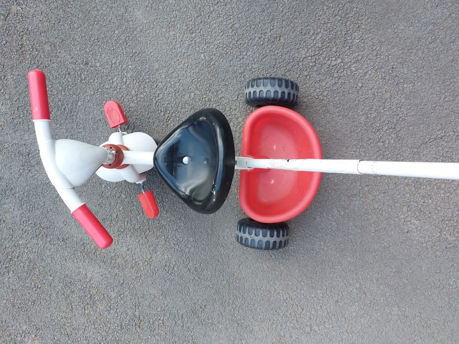 Tricicleta rosu - akb