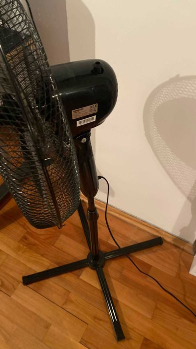 Вентилатор 3 степени Sencor на стойка