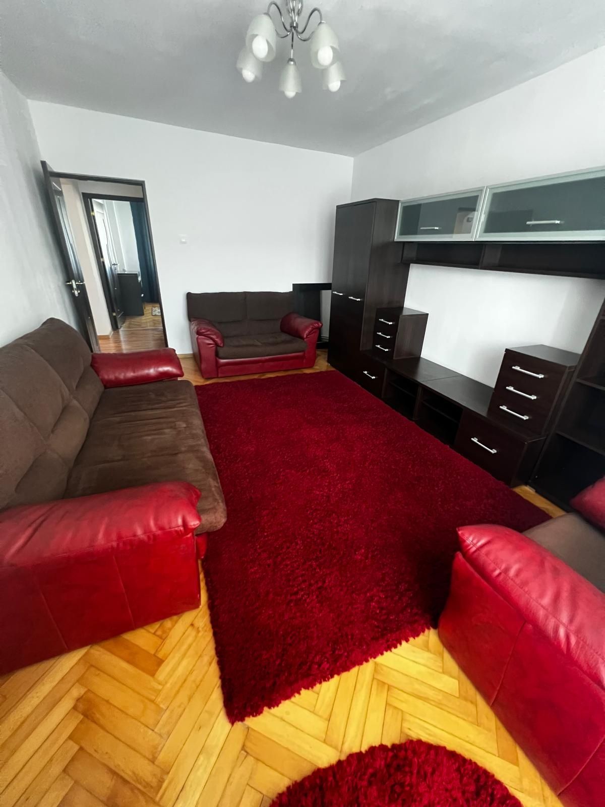 Chirie apartament cu două camere