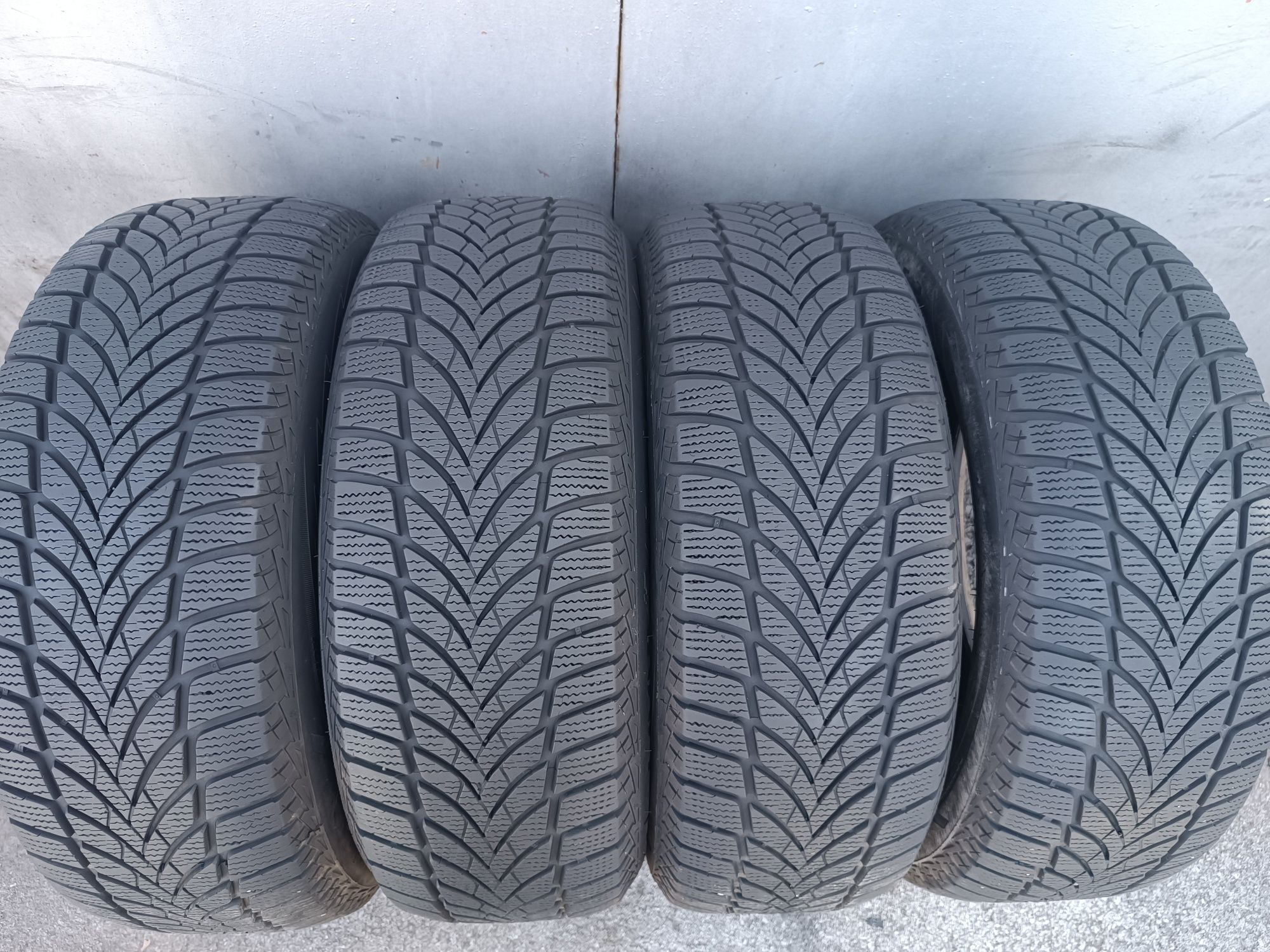 215/60/16 Goodyear, dot22