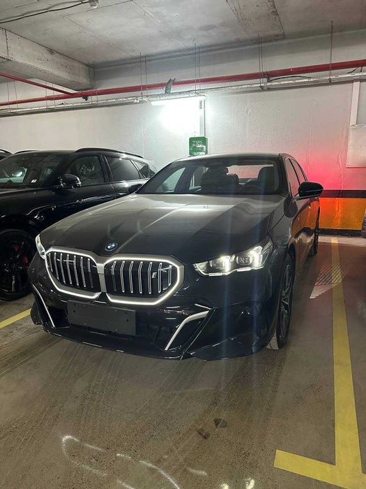 1 год гарантия BMW i5 40L (2025)