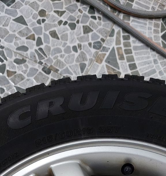 Шиповые шины нв зиму 215/60/R16