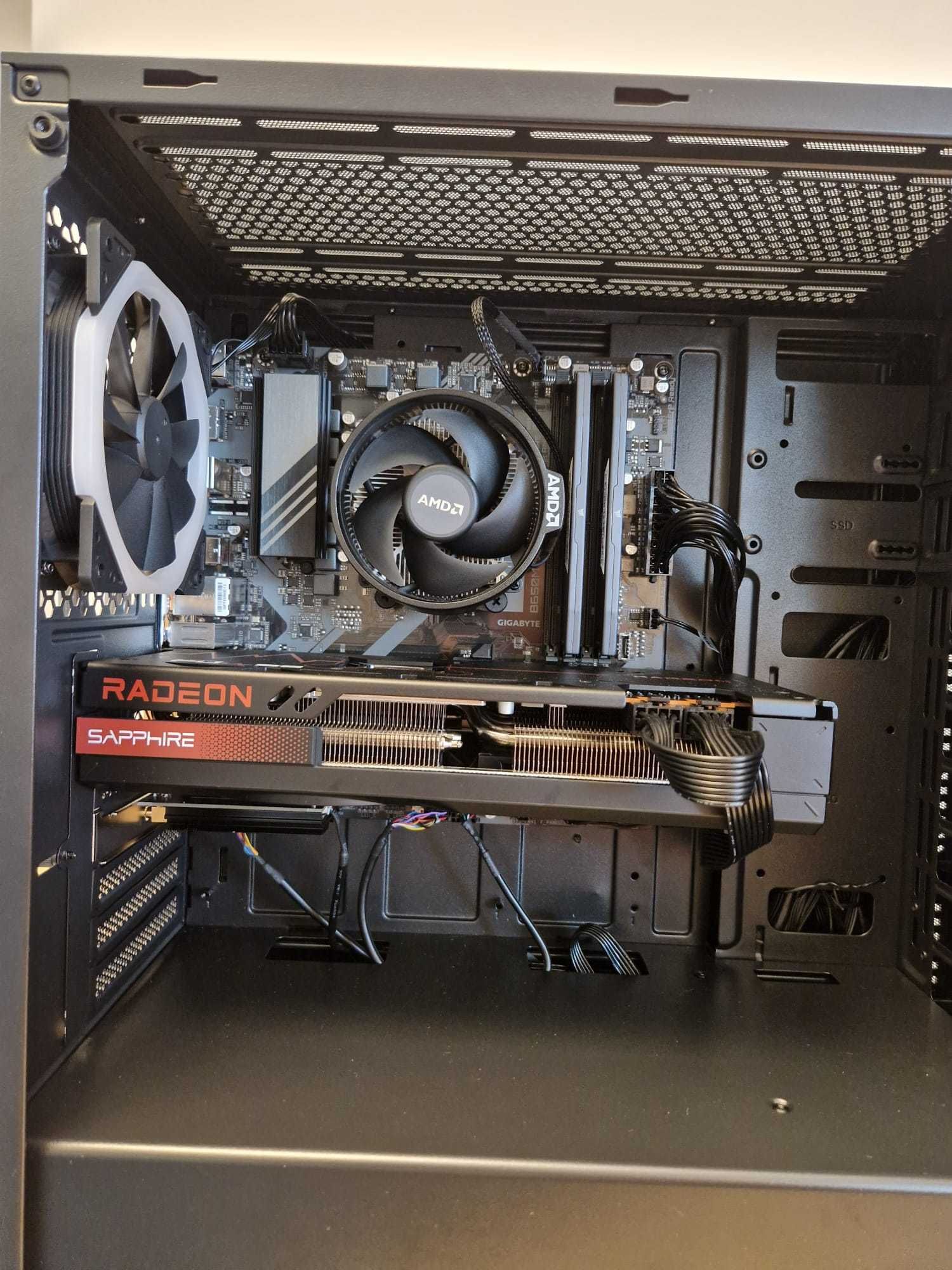 PC Gaming Nou | Ryzen 5 7600 + RX 7700 XT | 32GB RAM | Streaming Ready