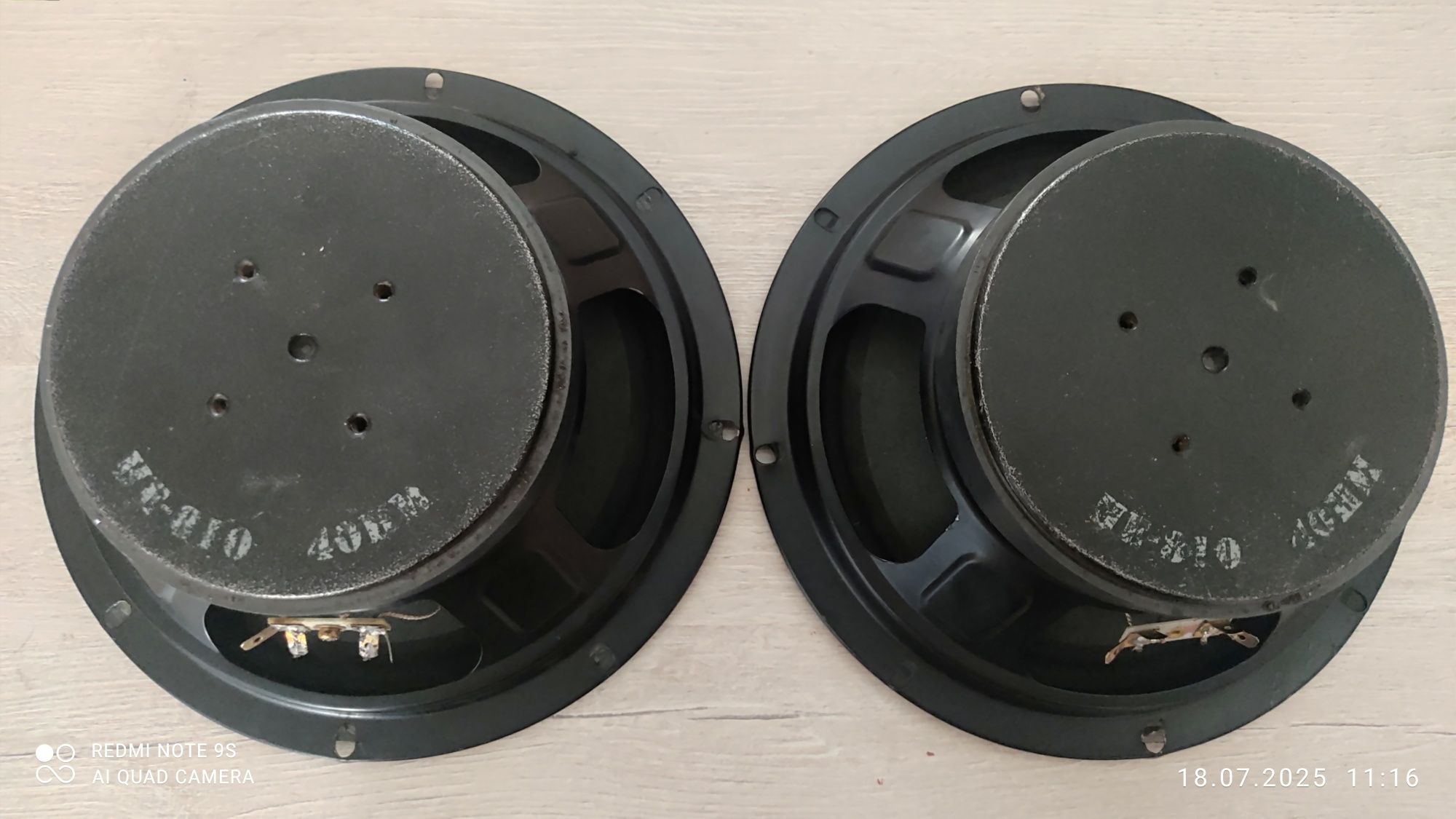 Momo HE-810.  4ом