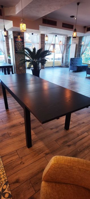 vand mese extensibila 4-8 pers ,negre, BJURSTA ,IKEA si scaune