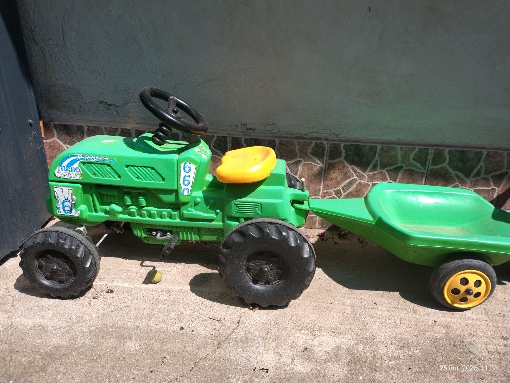 Vând tractoras copii
