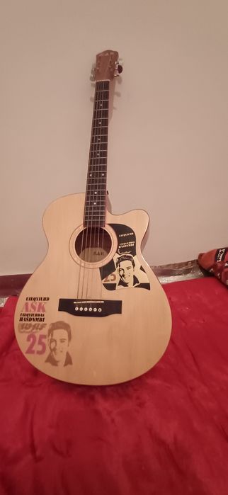 Гитара акустическая