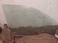 Переднее боковое стекло на Субару Легаси В4