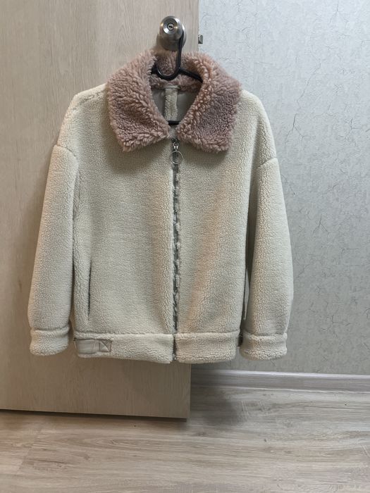 Продам эко шуба в отличном состоянии новая.