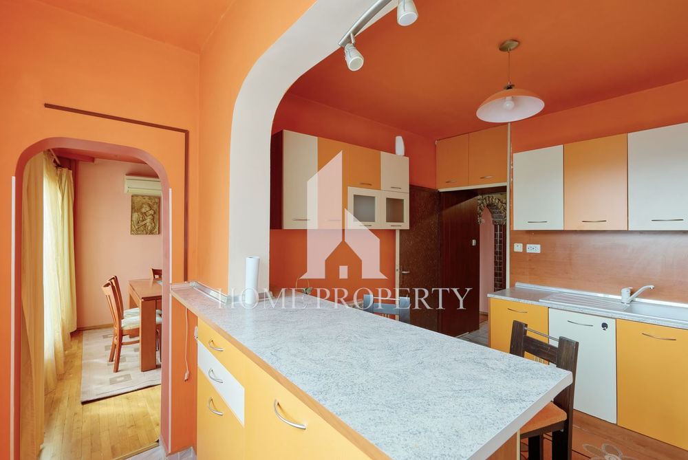 Продава се Тристаен апартамент в София, Дружба 2 - 85 кв.м за 2471 €/кв.м - Снимка #1