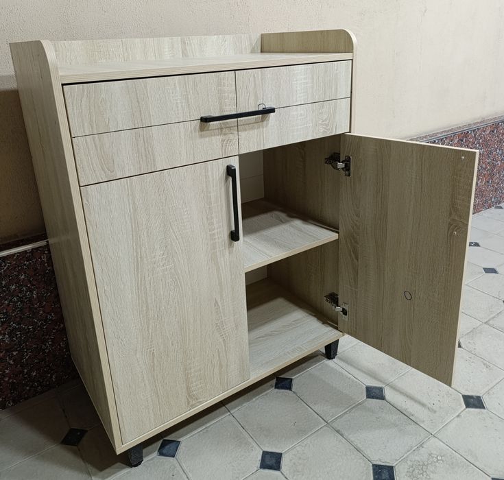 Shkaf  tumba sotiladi