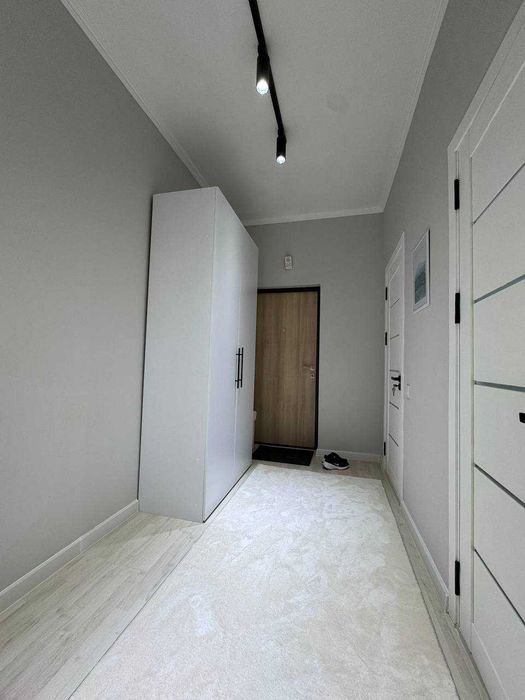 ПРОДВЁТСЯ ШИКАРНАЯ КВАРТИРА на Яшнабад ЖК Олмос 3/3/8  70м2