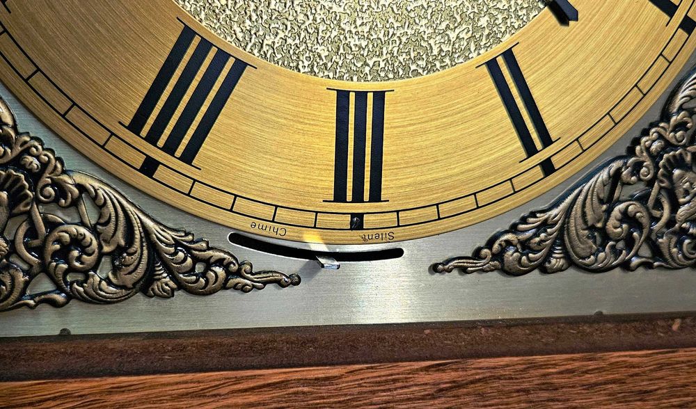 Ceas de perete cu pendul si 3 greutati Hermle-Westminster