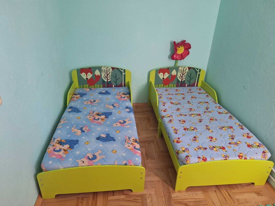 Детски легла с матраци, два броя, 70/140см