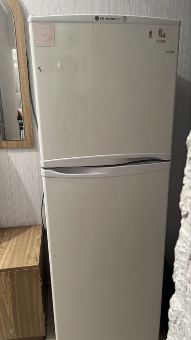 Продам холодильник