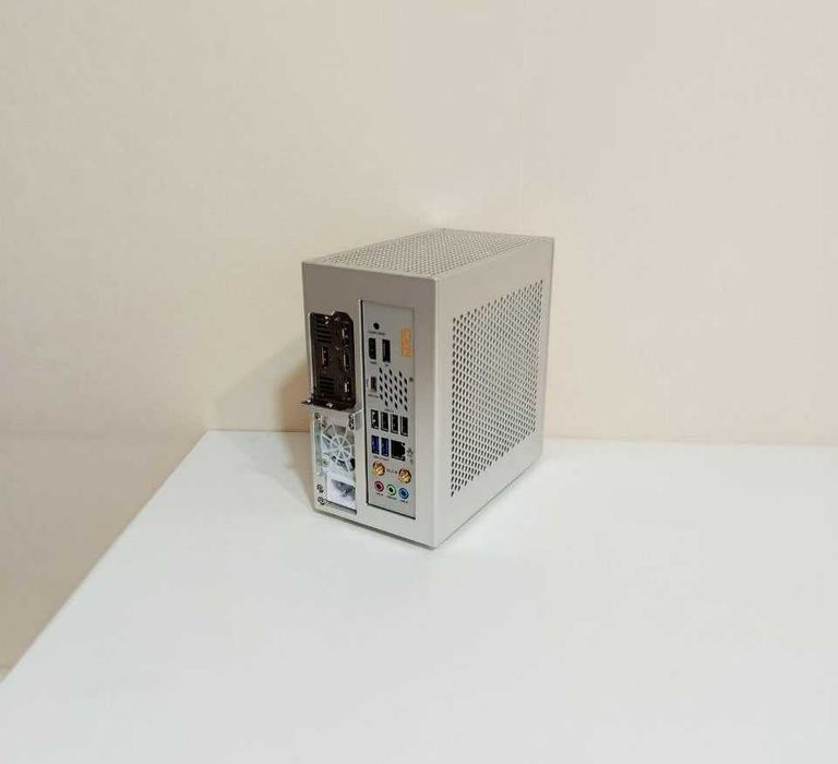 Mini-ITX Компьютер/Core i5-14600/GeForce RTX 5060/Монитор 2K IPS 180HZ