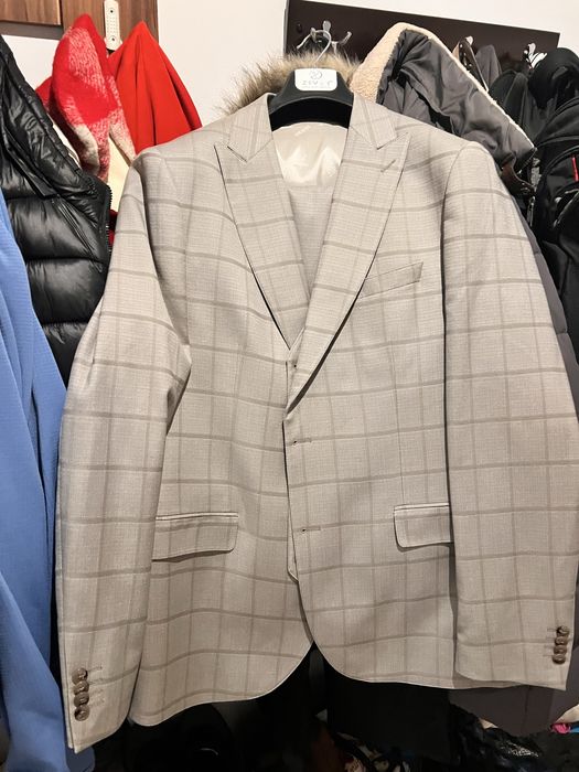 Costum elegant slim-barbati nou