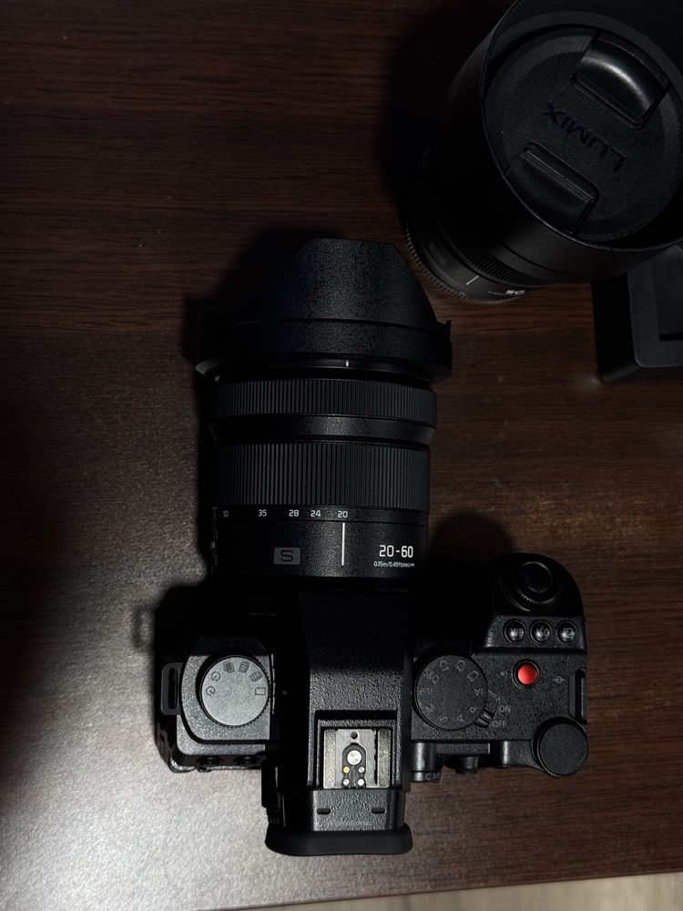 Panasonic Lumix S5 IIX + обектив 20-60mm f/3.5-5.6 + обектив 50mm f1.8
