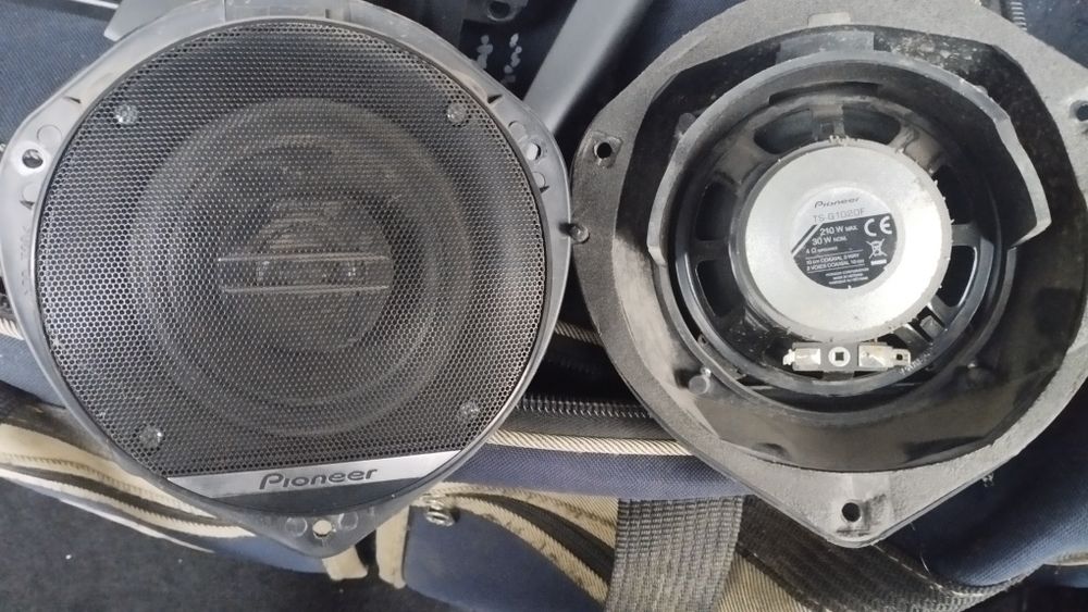 Pioneer Пионер магнитола, в отличном состоянии, блютуз нет,+ колонки