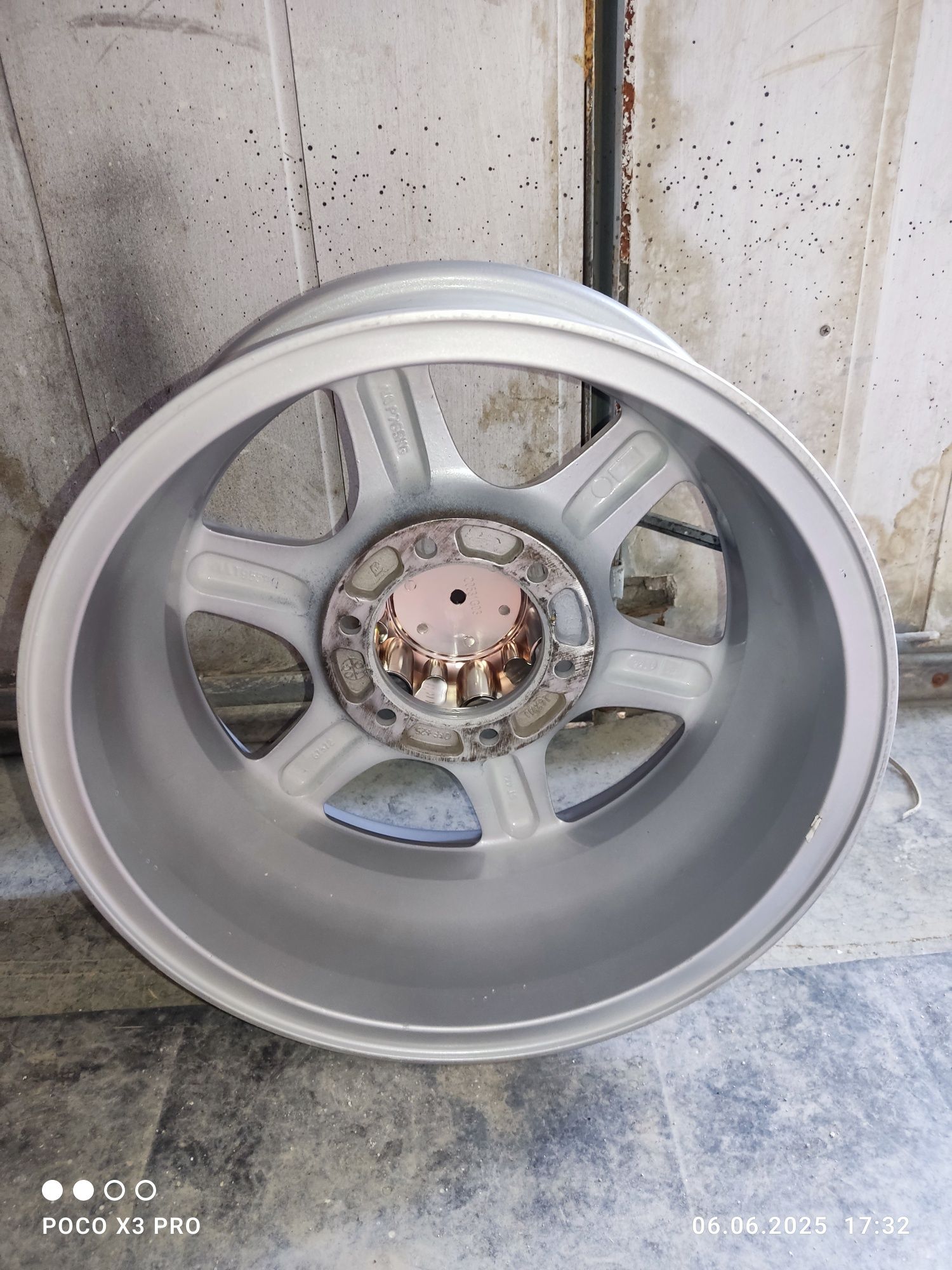 Продам 4 диска r 16