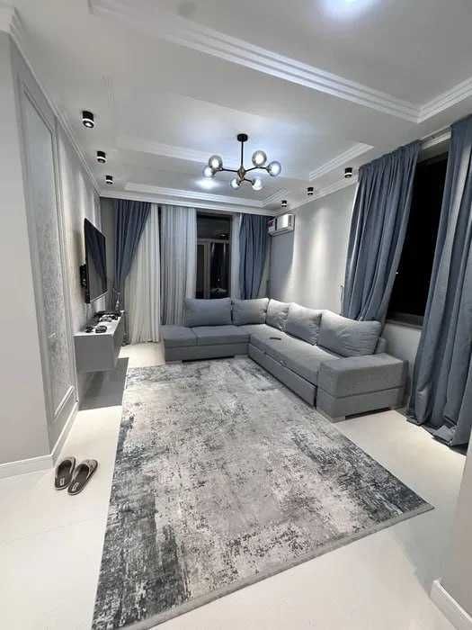 ЖК "Xon Saroy Sayram" мегапланет метро юнусабад универсам рынок