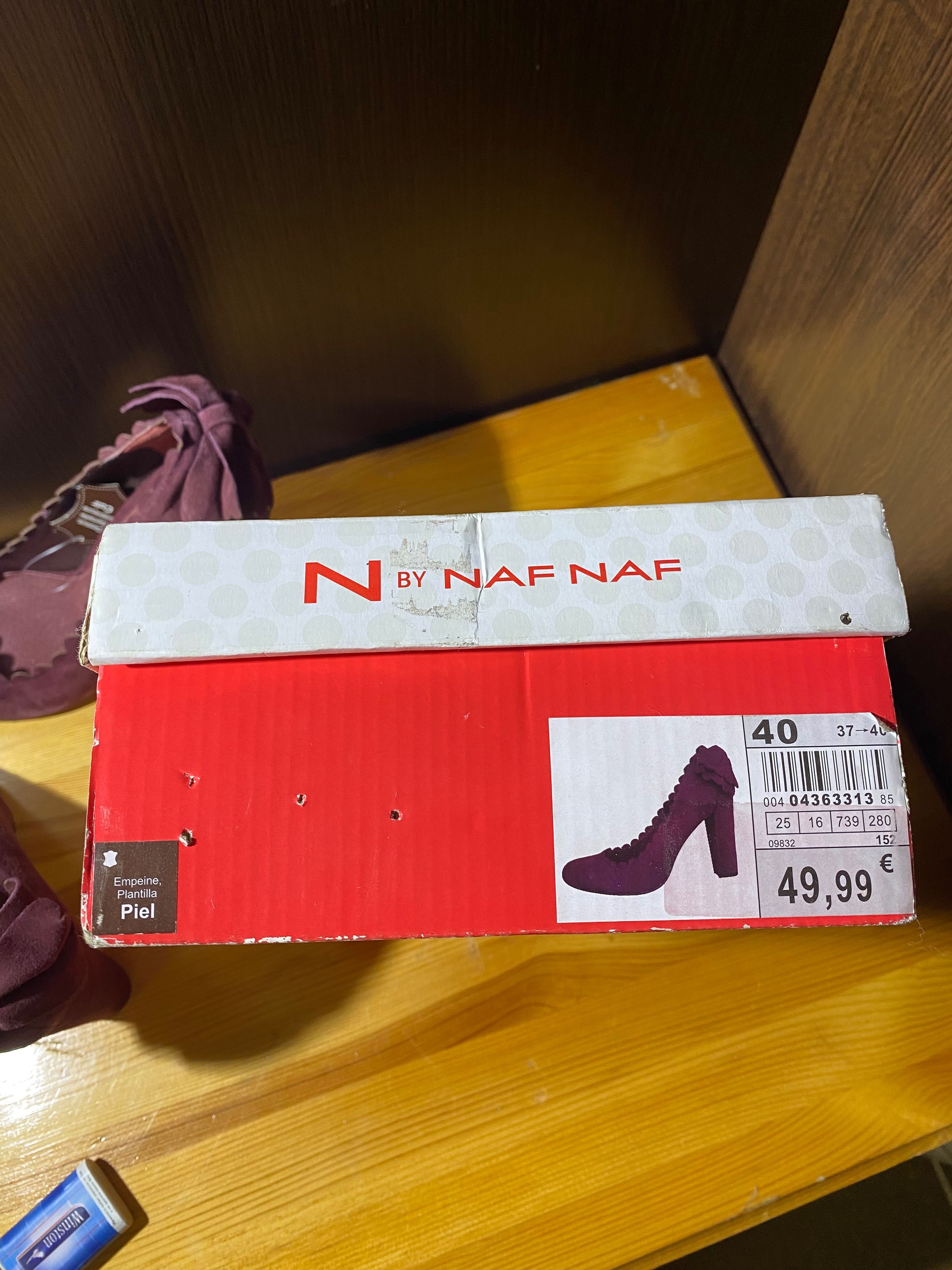 Naf Naf нови дамски велурени обувки с кожена стелка и кутия