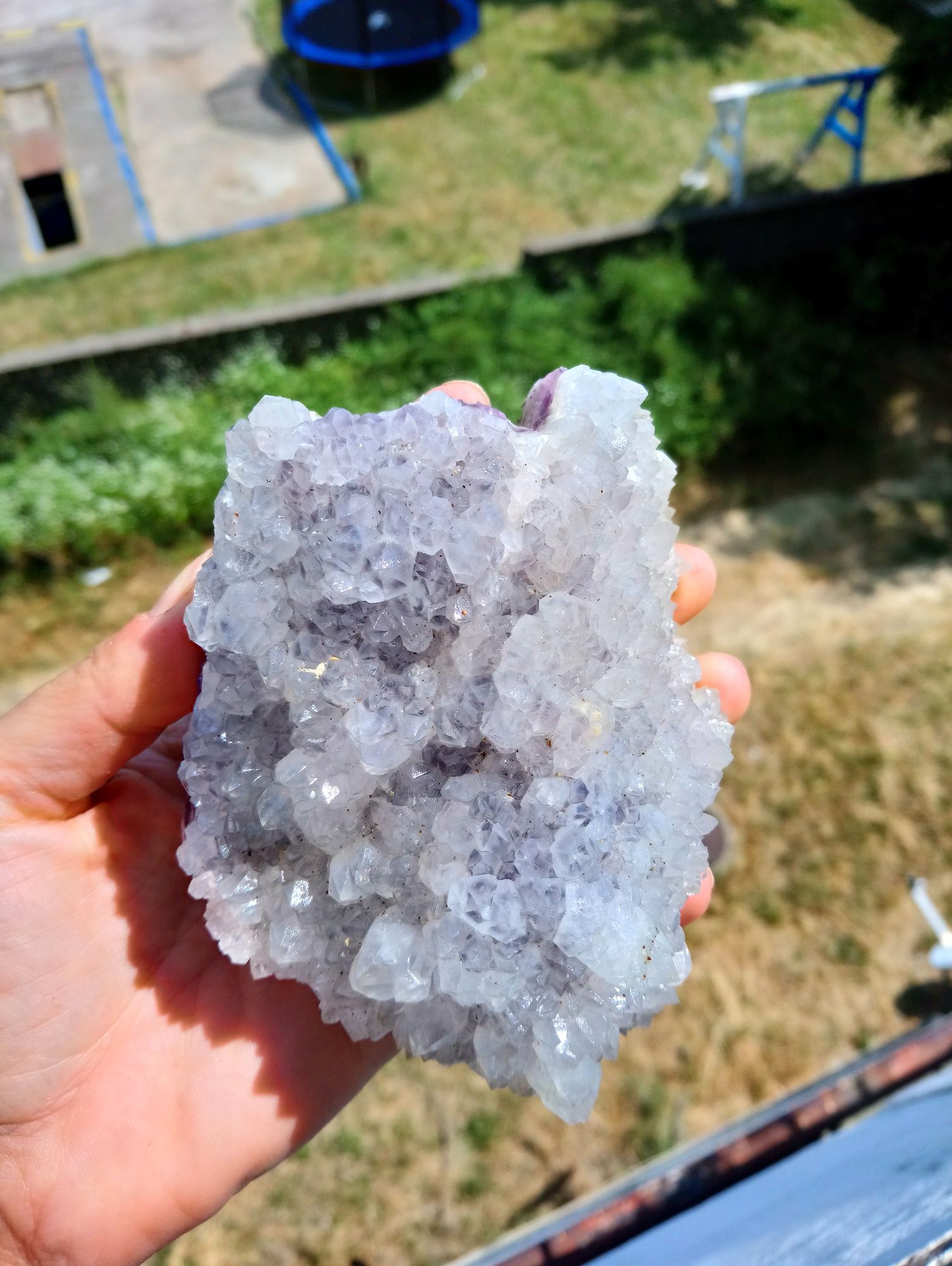 Друза кварц аметист от България минерали кристали