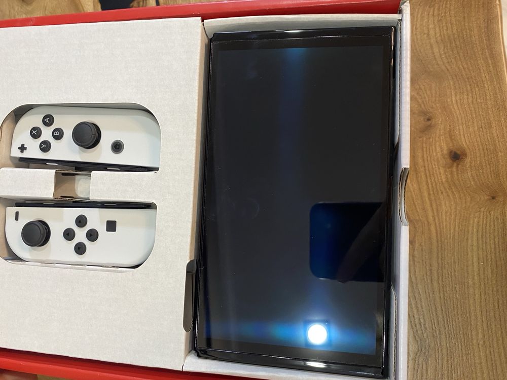 Игровая приставка Nintendo Switch